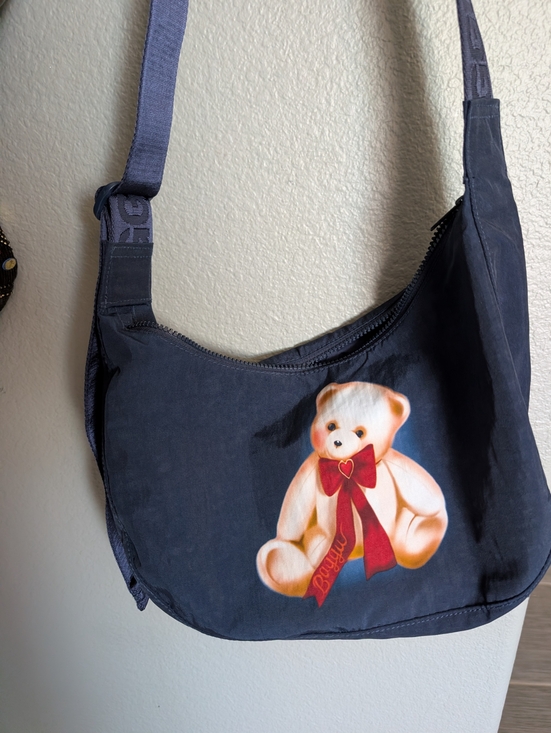 BAGGU Handbags - Baggu Nylon Medium Teddy Bear Crescent Bag